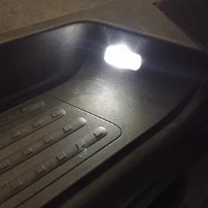 DIRECT REPLACEMENT VW Transporter T5 T5.1 Side Step Bulb